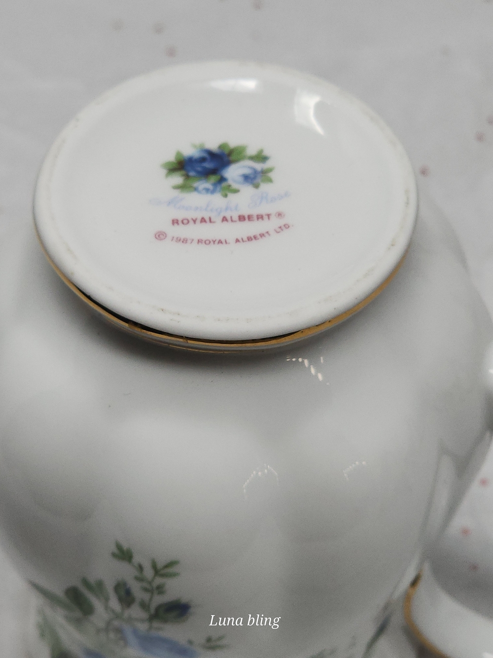 Royal Albert Blue Rose Gold-Trim Porcelain Mug - Picture 4 of 4